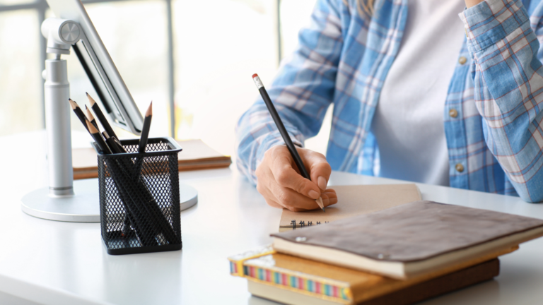 Read more about the article Jak pomóc dziecku w czytaniu trudnych tekstów w podręcznikach?