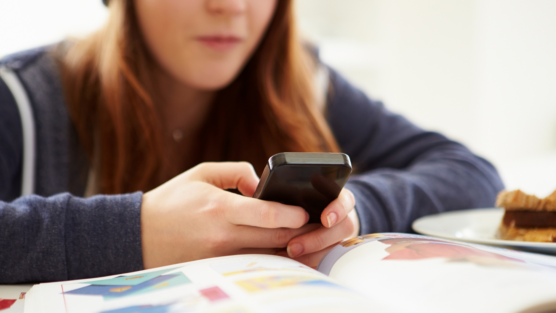 Read more about the article Jak pokonać mit wielozadaniowości – porady dla rodziców